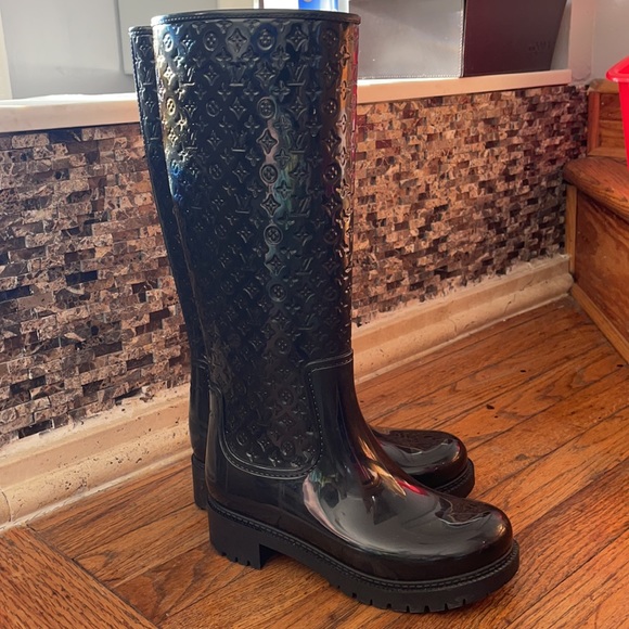 Louis Vuitton Rubber Monogram rain boots - Picture 6 of 8
